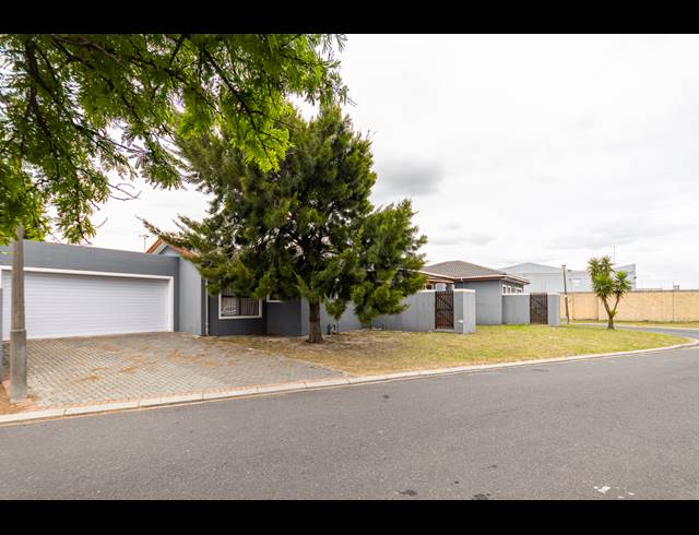 4 BEDROOM FREESTANDING FOR SALE IN PARKLANDS